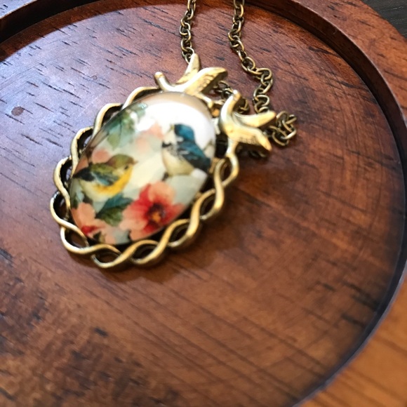 NEW!💙💎🌺FLIRTY GIRLY BIRD NECKLACE🌺💎💙FLORAL - Picture 2 of 8